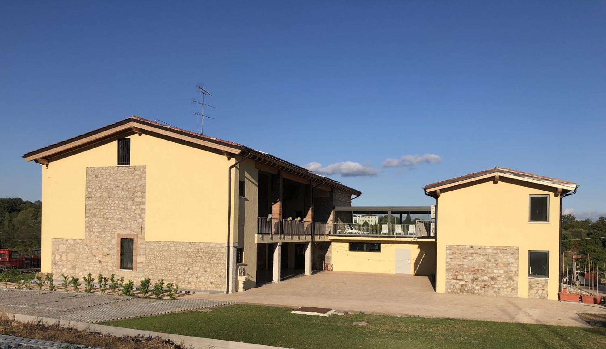 Agriturismo Al Mancino Лонато Экстерьер фото